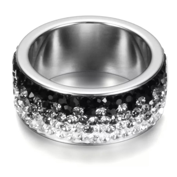 5🌟 Rated NWT Onyx Ombré Swarovski Crystal Ring 7 - Picture 3 of 6